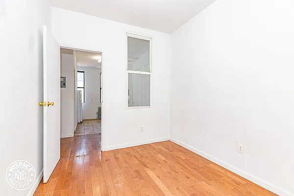 Rented by MySpaceNYC | media 29