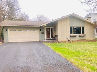 1252 Sandpiper Ln, Naperville, IL 60540