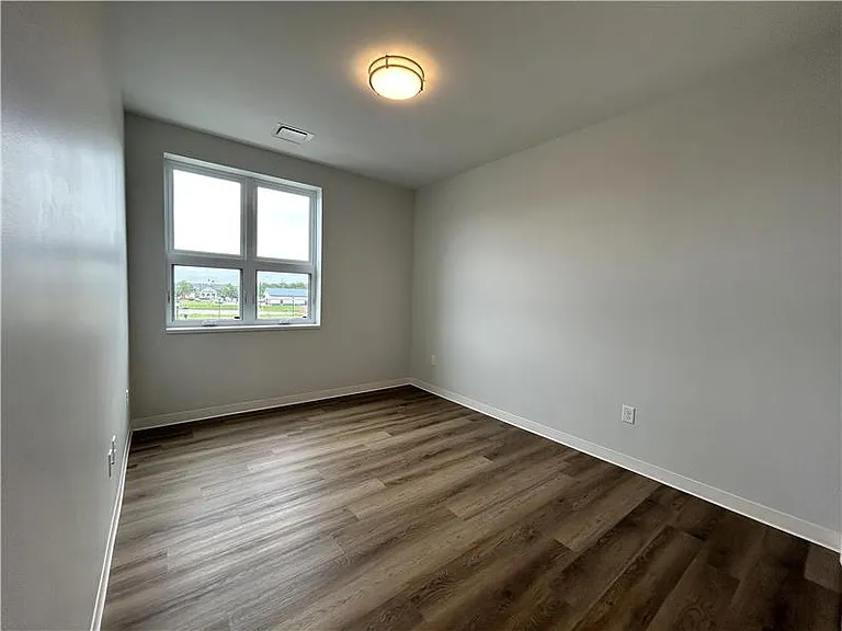 215 Miller Ave — Photo 10