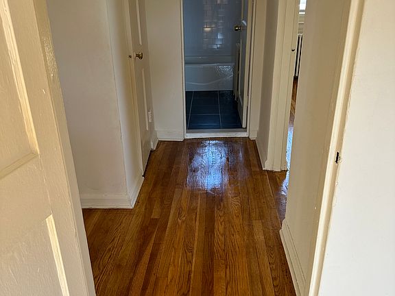 3rd image of 31 Marion Ave #31