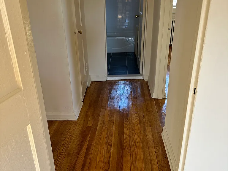 31 Marion Ave #31 — Photo 3