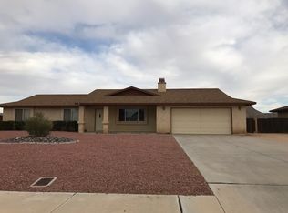 13357 Deerwood Rd, Apple Valley, CA 92308