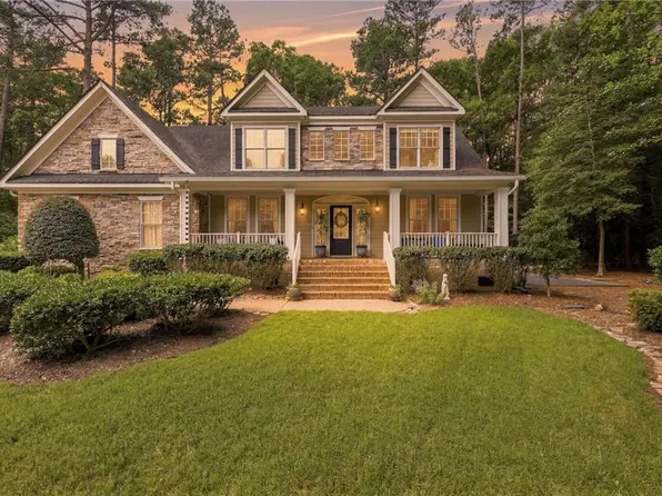 101 Adams Ct, Carrollton, VA 23314