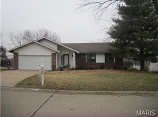 104 Country Brook Ct, Saint Charles, MO 63303