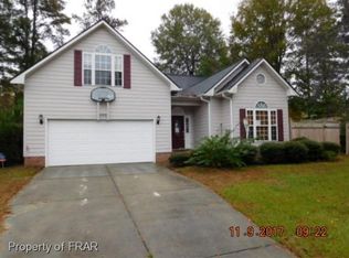 406 Raynor Dr, Fayetteville, NC 28311