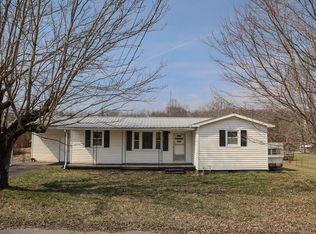 1282 Evergreen Ln, Monterey, TN 38574