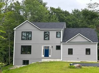 13 Upper Mast Landing Rd, Freeport, ME 04032