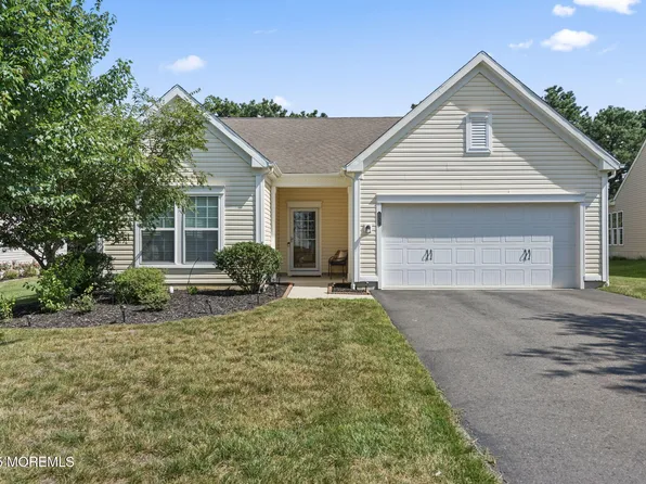 15 Ascot Lane, Manchester, NJ 08759