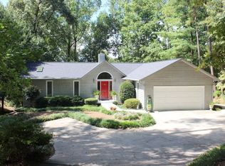 166 E Cove Dr, Six Mile, SC 29682