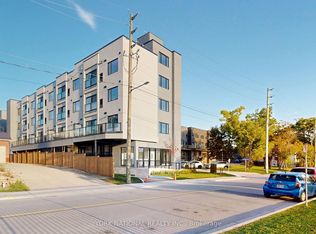 49 Charles St #302, Newmarket, ON L3Y 3V7