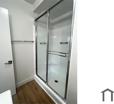 3rd image of 8558 Holloway Dr APT 203A