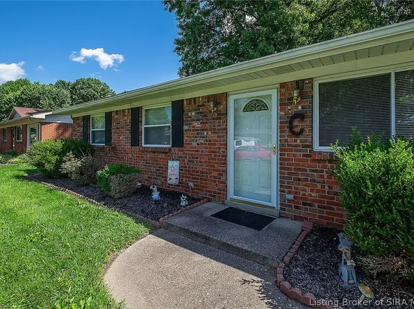 2218 Larch Drive, Clarksville, IN 47129