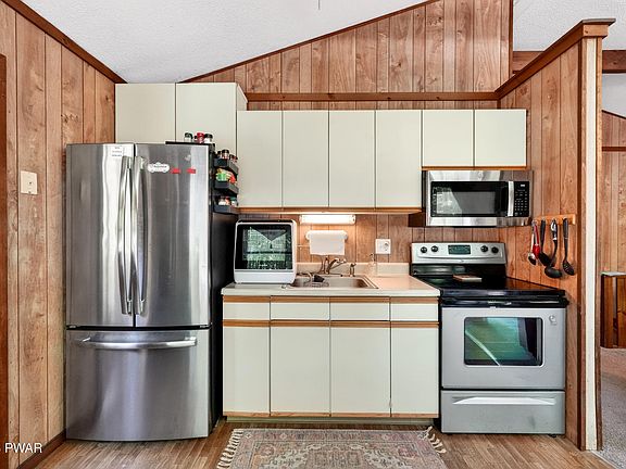 5th image of 803 Buckhorn Ct