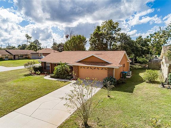 3rd image of 2311 Henry Ln