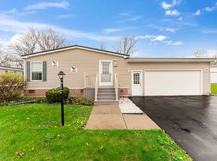 4594 Leytonstone Ave, Clarence, NY 14031