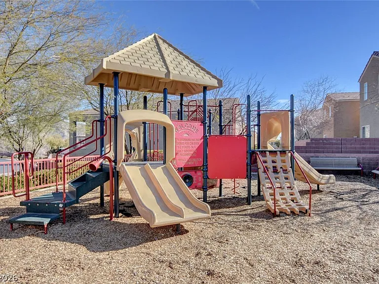 10592 Valdosta Ave — Photo 63
