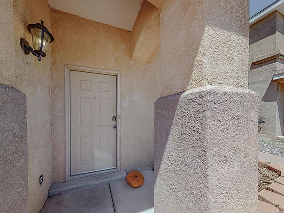 3rd image of 10435 Calle Avila NW