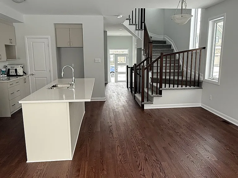 731 Fairline Row N — Photo 10