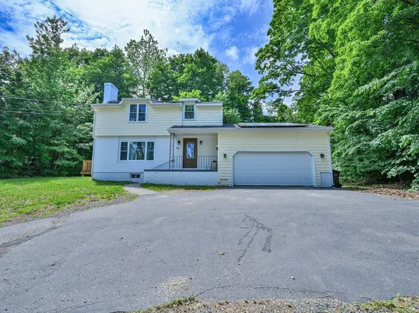 48 Central St, Auburn, MA 01501