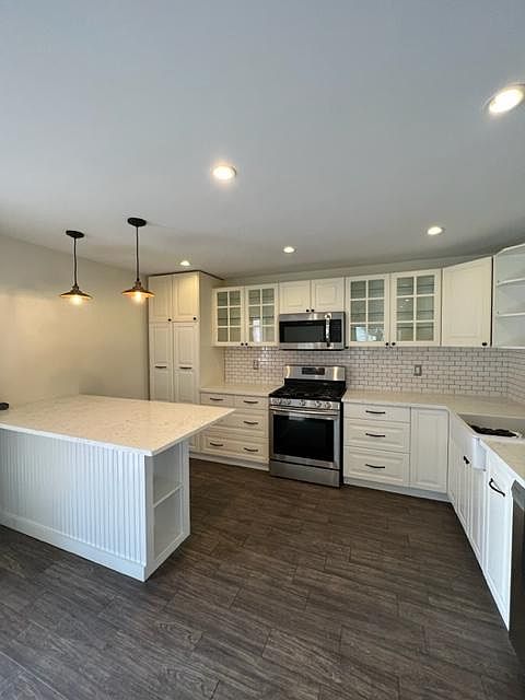 1st image of 48 Mohawk Ave #1