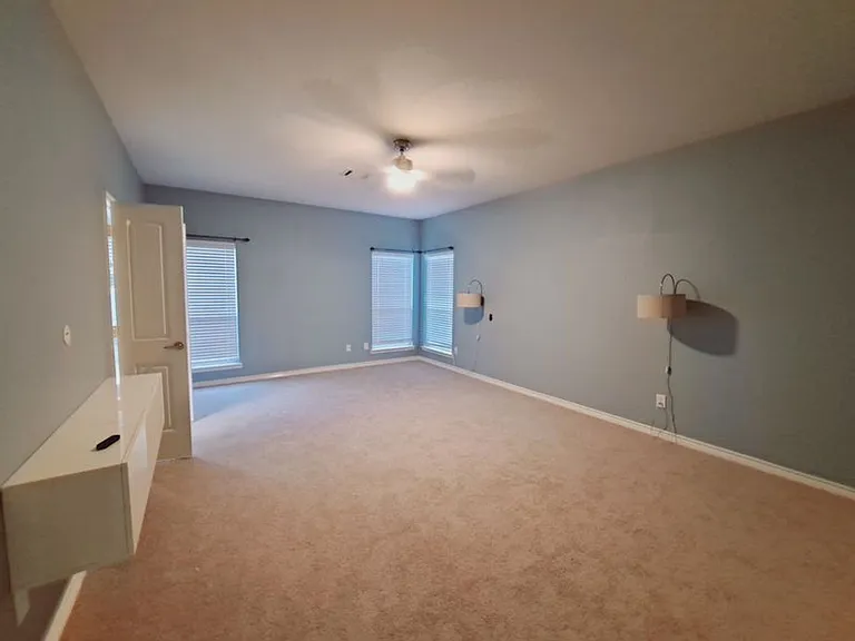 8408 Loma Alta Trl — Photo 9