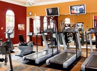 1940 Thibodo Rd APT 204, Vista, CA 92081