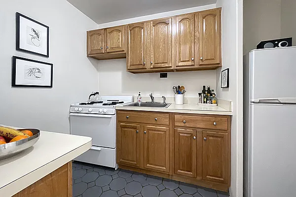 Rented by Compass | media 17