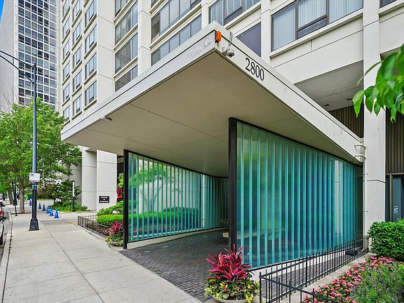 3rd image of 2800 N Lake Shore Dr APT 1215