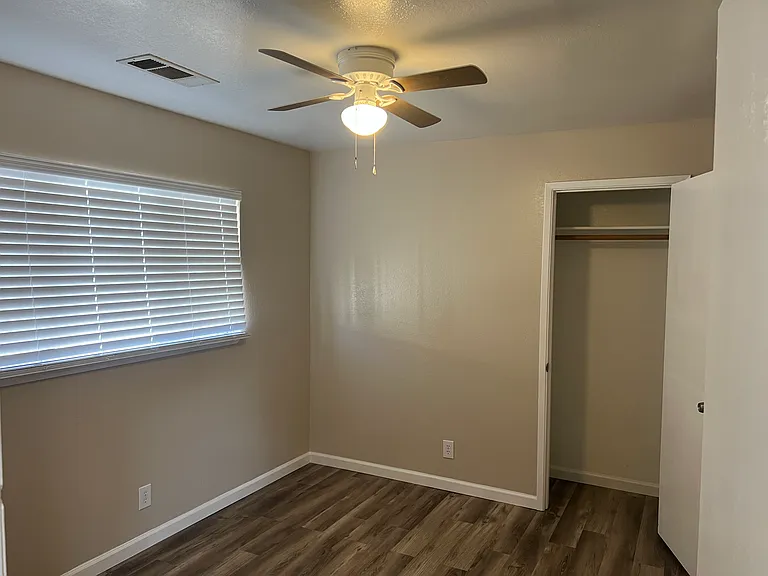 410 Lawton St #9 — Photo 6
