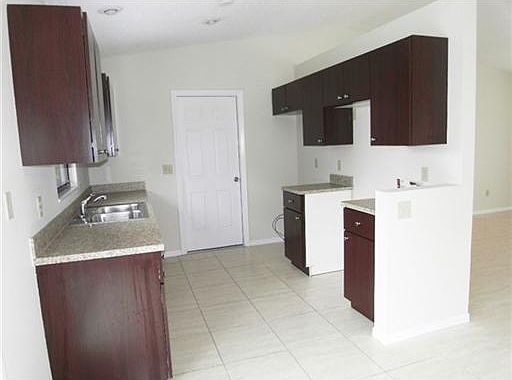 4th image of 2172 SW Cameo Blvd