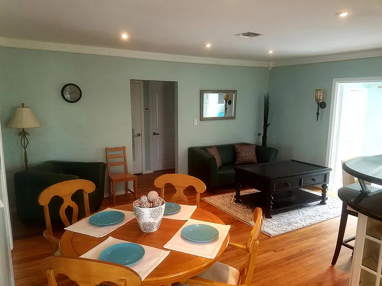 415 NE 8th Ave — Photo 7