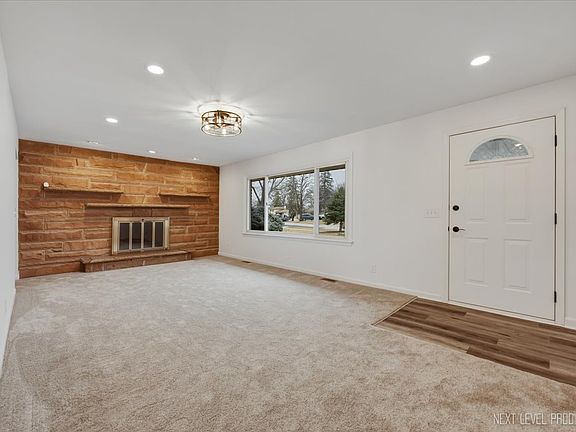 3rd image of 123 N Rosedale Ave