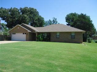 1915 N Park Ave, Shawnee, OK 74804