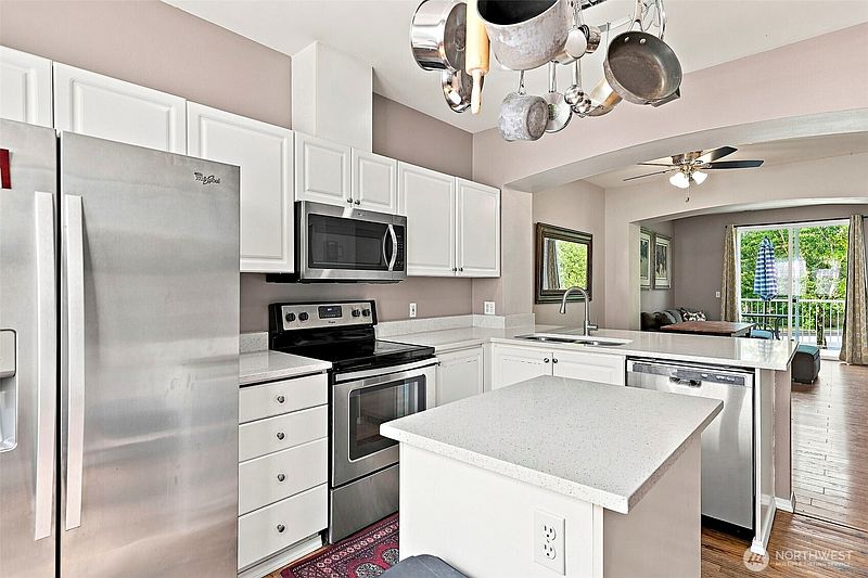 4th image of 23400 Lakeside Blvd E #7-4