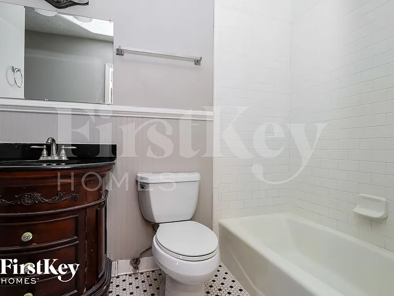3704 Newport Dr — Photo 15