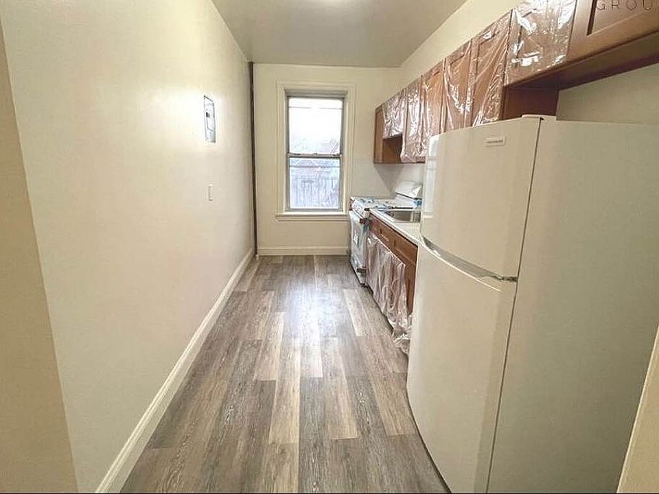 1st image of 41-01 67th St #32