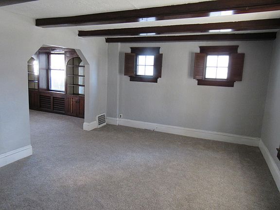 2nd image of 29 Carlton Dr