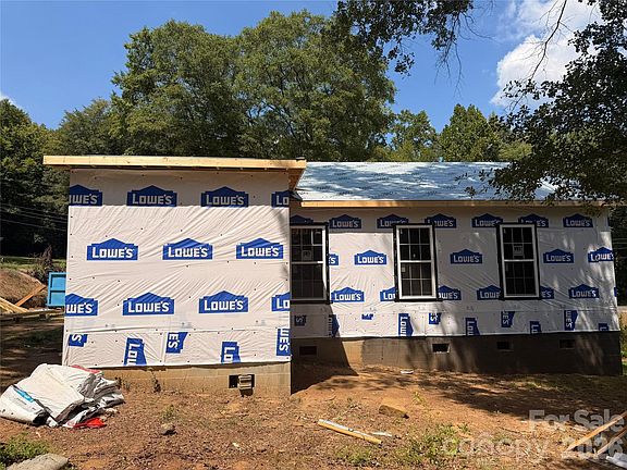 3rd image of 207 Mauney St