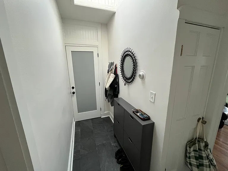 823 W 36th St #2 — Photo 13