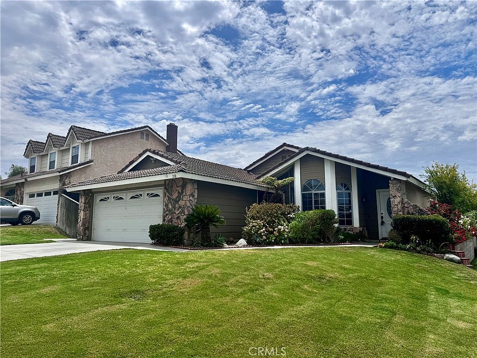 1st image of 201 S Brookside Ct
