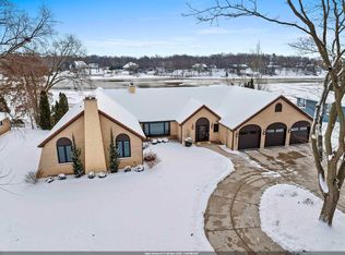 2045 Lost Dauphin Rd, De Pere, WI 54115