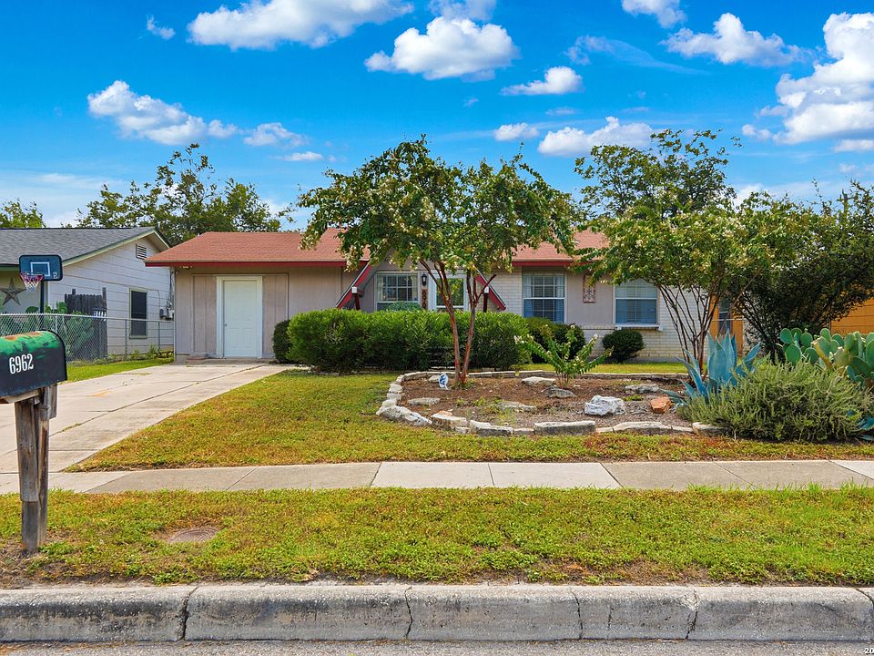 1st image of 6962 APPLE VALLEY DR