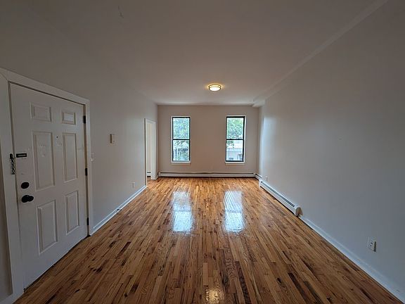 5th image of 68 Gardner Ave APT 2