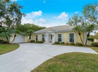 4 Golf View Dr, Englewood, FL 34223