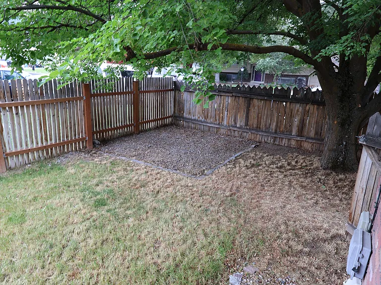 1060 N 375 W — Photo 16