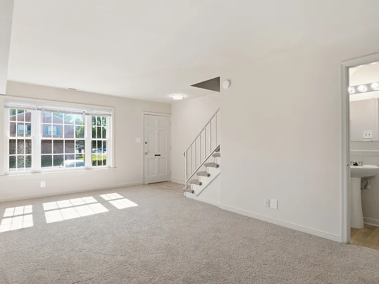 Townhouses of Chesterfield II — Photo 5