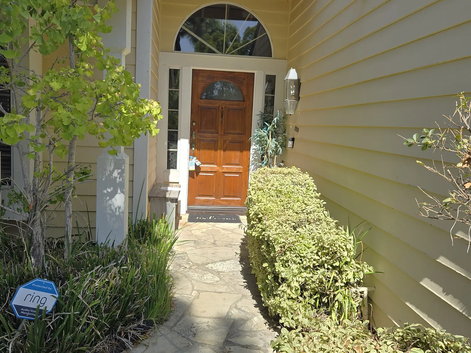 3 bed, 2.5 bath, 2333 sqft, $3,600 — Photo 2