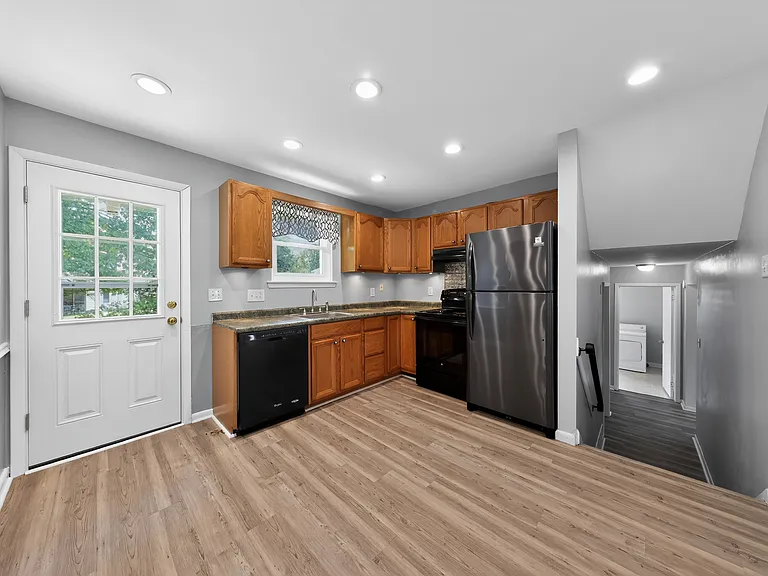 31 N Skyward Dr — Photo 3