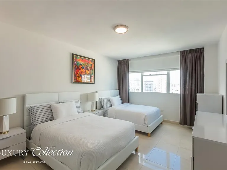 1315 Ashford #905 — Photo 11