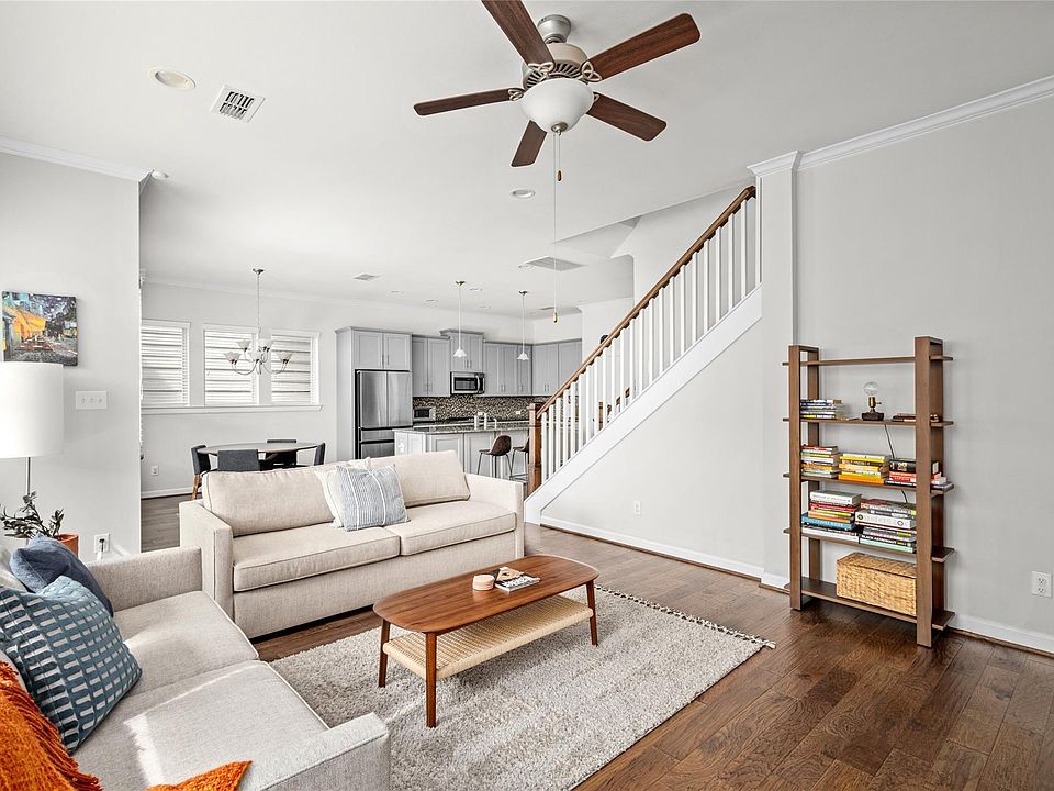 1st image of 8923 Highgate Ln